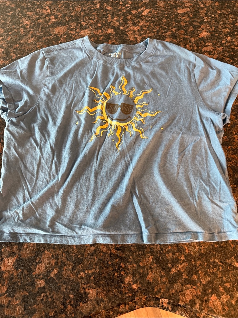 American Eagle Blue Graphic Sun Tee with Sunglasses large